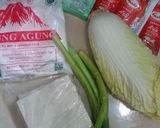 Foto langkah ke 1 dari resep Gorengan bakso sawi putih.