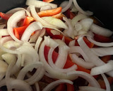 Foto del paso 5 de la receta: ✨Chuletas a mi manera 🥩😋 Arroz con maíz y tostones