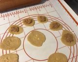 Une image de l'étape 6 de Biscuits « skull » fourrés beurre de cacahuètes crunchy.