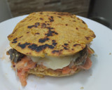 Foto del paso 14 de la receta: Arepa rellena de carne🫓, queso🥩 y ensalada🥯🧀