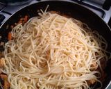 Foto del paso 5 de la receta: Pollo al wok con verduritas y spaghetti
