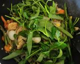 Foto langkah ke 5 dari resep Cah KangKung seLuar Biasa.