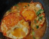 Foto langkah ke 4 dari resep Telor Ceplok Masak Santan.