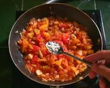 Foto langkah ke 6 dari resep Telor Ceplok Saus Tomat (Shakshuka).