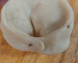 A picture of step 8 of Samosa in momo style.