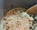 Foto del paso 5 de la receta: Tagliatelle con gambas y espinacas