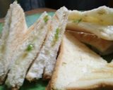 A picture of step 3 of Chilli cheese toast.