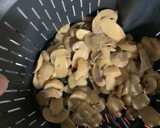 Foto del paso 4 de la receta: Secreto ibérico con champiñones y jengibre en Thermomix