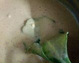 A picture of step 5 of Palak pakoda chaat.