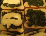 Foto del paso 3 de la receta: Tostadas de acelga con huevo