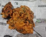 A picture of step 3 of Palak pakory.