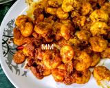 A picture of step 1 of Shrimps in red gravy.