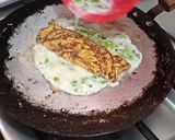 A picture of step 5 of Cheesey Lettuce Omelette.