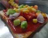 બ્રેડ પીઝા (Bread Pizza Recipe In Gujarati) રેસીપી સ્ટેપ3ફોટો