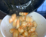 Foto del paso 5 de la receta: Crema de calabaza, langostinos y huevo mollet
