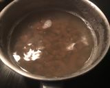 Foto del paso 1 de la receta Torcetti al fungo porcino con bechamel de espinacas, gambas y piñones