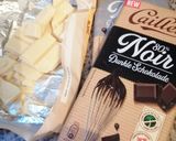 Une image de l'étape 2 de Flan chocolat vanille.