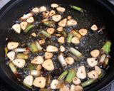 Foto langkah ke 3 dari resep 17. Chilli Oil untuk Dimsum.