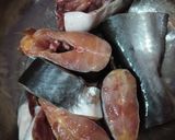 Foto langkah ke 1 dari resep Ikan patin masak santan.