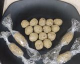 A picture of step 4 of Spooky Nutty Truffle Heads.