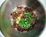 A picture of step 2 of Chicken pilau.