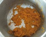 A picture of step 3 of Pumpkin mini pies.