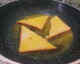 Gambar langkah 4 resipi Roti goreng.