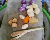 Foto langkah ke 1 dari resep Sayur Keladi Khas Pontianak.