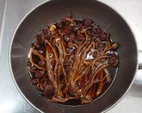 湯頭酒茶樹菇土雞湯(簡單料理)的食譜步驟2照片