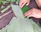 Foto langkah ke 4 dari resep Pais Pisang Kelapa.