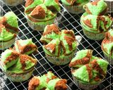 Foto langkah ke 6 dari resep Bolu Kukus Pandan Cokelat Mekar Semua - Asian Steamed Cake.