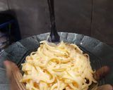 Foto langkah ke 8 dari resep Fettuccine carbonara ala mamii wil.