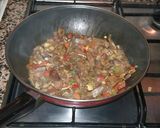 Foto del paso 4 de la receta: Lasaña de caballo con setas y verduras