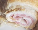 Sonkás sajtos csirkemell leveles tésztában recept fázis 5 fotója