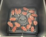 รูปขั้นตอนการทำที่ 1 ของ Chinese Sausage กุนเชียงทอด หม้อ Air fryer