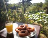 A picture of step 9 of Cardamon Doughnuts.