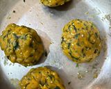A picture of step 3 of Methi mathri.