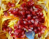 Hình bước làm 3 của món Salad xoài, lựu và cá khô