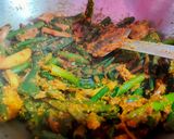 পেঁয়াজকলি ও বড়ি শিম দিয়ে ডেলা মাছ(dela mach recipe in Bengali) রেসিপির ধাপ 5 ছবি
