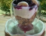 Foto del paso 4 de la receta: Postre En Vasito De Yogurt, Frutas Y Granola Sin Horno