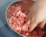 Foto del paso 1 de la receta: Filetes rusos en salsa de tomate