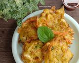 Foto langkah ke 6 dari resep Bakwan Roti kuah Cuko.