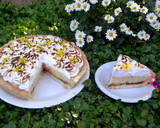 Foto del paso 8 de la receta: Tarta de dulce de leche, pastelera y merengue🌺