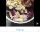 A picture of step 1 of Chicken Green Curry.