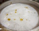 A picture of step 1 of Egg Hakka Noodles.