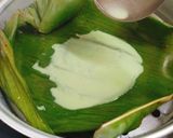 Hình bước làm 3 của món Bánh gói bột lọc tráng trên lá chuối