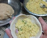 सत्तू स्टफ लिट्टी रोटी (Sattu Stuff Litti Roti ki recipe in Hindi) रेसिपी चरण 2 फोटो