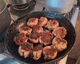 Foto del paso 9 de la receta: Albondigas de bondiola con fideos