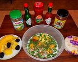 A picture of step 1 of Mike's Huevos a la Mexicana.