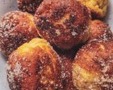 A picture of step 1 of Banana Puffs (Banonuts) 😂🍌.